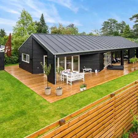 Holiday home Dorthie - 800m From The Sea In Sealand By Interhome