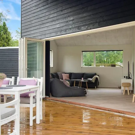 Holiday home Dorthie - 800m From The Sea In Sealand By Interhome *