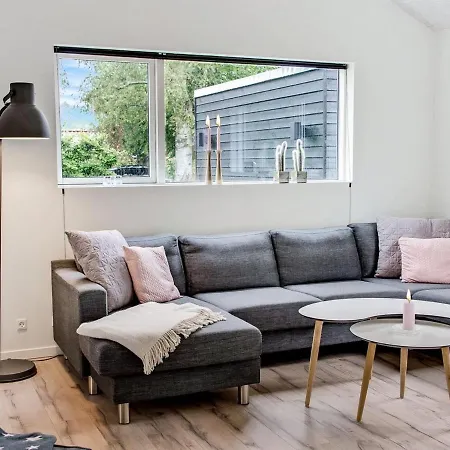 Holiday home Dorthie - 800m From The Sea In Sealand By Interhome