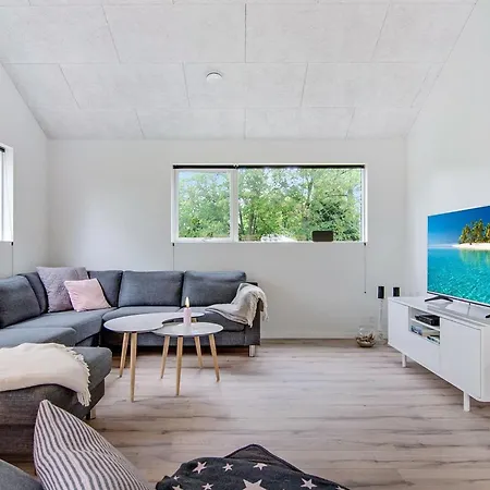 Holiday home Dorthie - 800m From The Sea By Interhome *